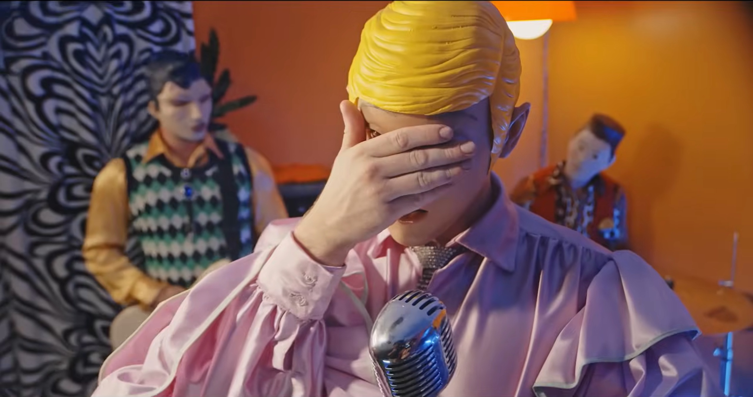 Video still from Rubberband by Big Fun